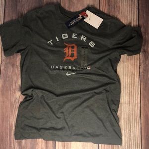 NIKE MLB t-shirt - Mens Medium -New with tags